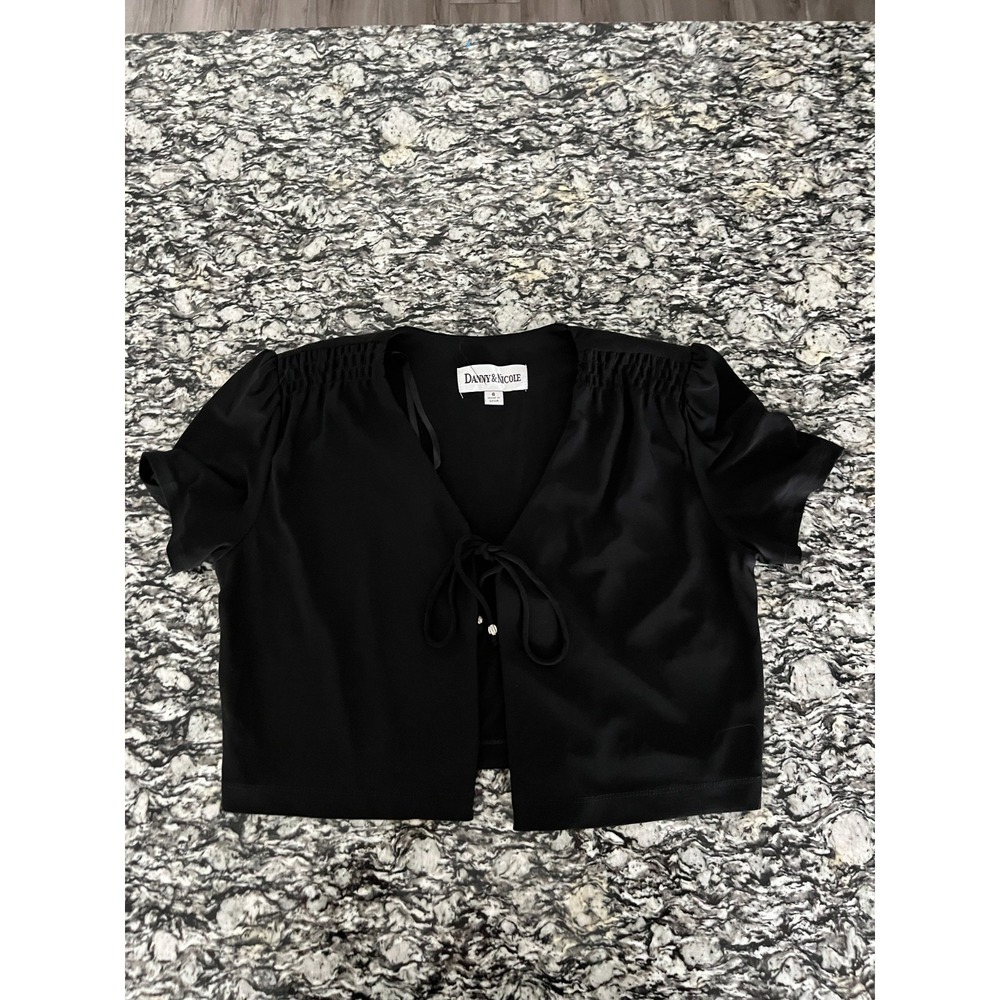 Danny & Nicole Blouse Top Womens 6 Black Cropped Tie Front Smocked Shoulder